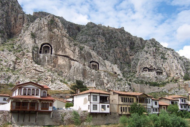 Amasya Kral Kaya Mezarları