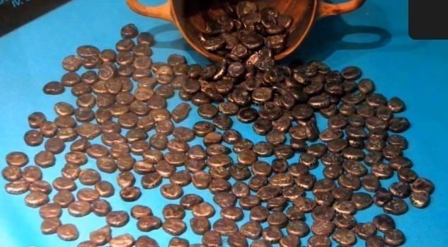 Manisa Körez ‘de Pers'ler dönemine ait bulunan Broz sikkeler