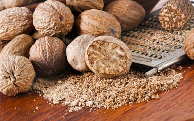 100 gram hindistan cevizinin besin değeri: