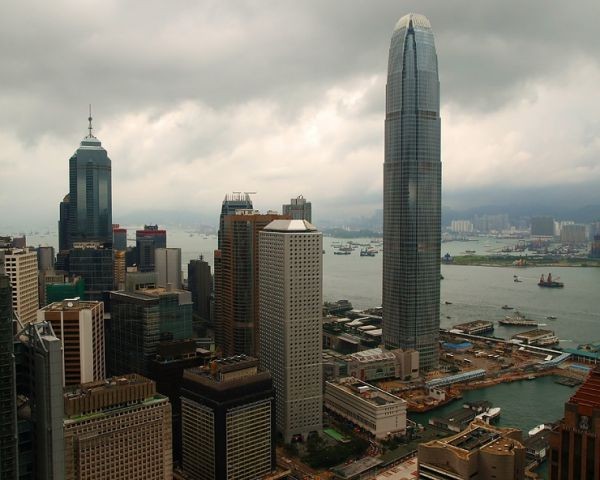 Uluslararası Ticaret Merkezi - Hong Kong, yükseklik - 484 metre